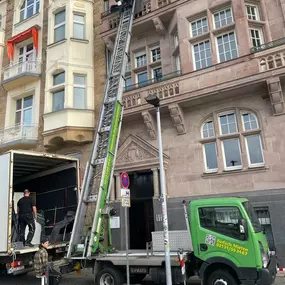 Steiner Umzüge I Transporte I Lagerungen in Neuss