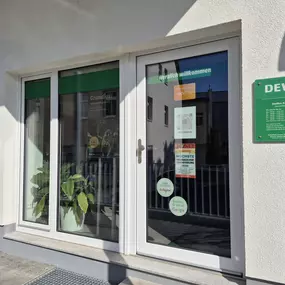 Eingang DEVK Versicherung in Döbeln Steffen Kunath