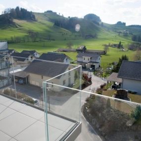 Glasgeländer Balkon - Glas im Außenbereich - Glaserei Schaubeck GmbH München