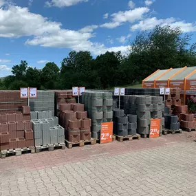 Eine Vielzahl von Balkonpflanzen & Terrassenpflanzen finden Sie in Ihrem OBI Markt Pößneck