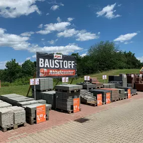 Eine Vielzahl von Balkonpflanzen & Terrassenpflanzen finden Sie in Ihrem OBI Markt Pößneck