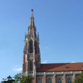 Heiliz-Kreuz_Kirche | Übersetzungsbüro für beglaubigte Fachübersetzungen | TetraLingua , Inh. Diplom-Übersetzerin Tanja Tilch | München Giesing