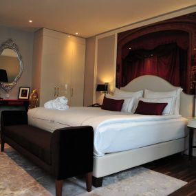 Double bed luxury accommodatio,