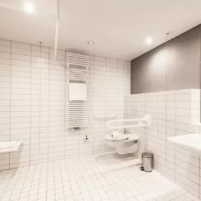 Premier Inn Nürnberg City Nordost accessible wet room