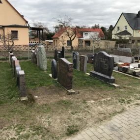 Bild von Klutznik Steinmetzbetrieb Natur- & Kunststein für Friedhof und Bau