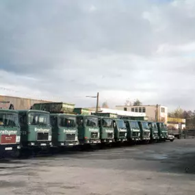 Wertstoffsortierung  1979-JAHRE- Entsorgung Recycling GmbH München Aufräumen Müll Recycling