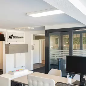 Innenraum - AXA Versicherung Daniel Martin in Netphen - Kfz-Versicherung in Netphen