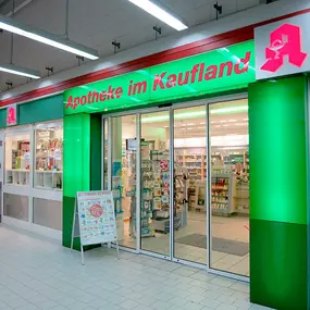 Aussenansicht der Apotheke im Kaufland