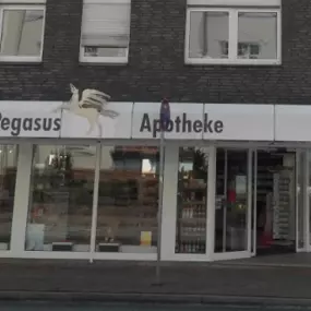 Aussenansicht der Pegasus-Apotheke