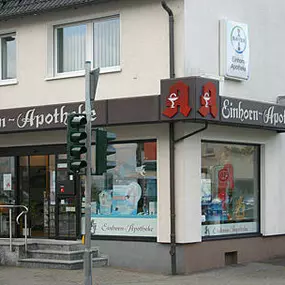 Aussenansicht der Einhorn-Apotheke