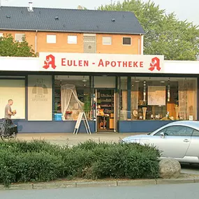 Aussenansicht der Eulen-Apotheke