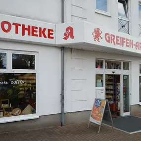 Aussenansicht der Greifen-Apotheke