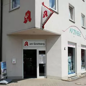 Aussenansicht der Apotheke am Grohberg