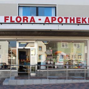 Aussenansicht der Flora-Apotheke