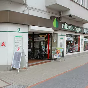 Aussenansicht der Nibelungen Apotheke