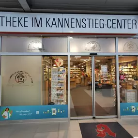 Aussenansicht der Apotheke im Kannenstieg-Center