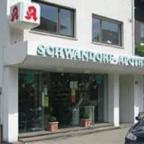 Aussenansicht der Schwandorf-Apotheke Diedelsheim