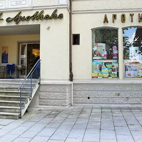 Aussenansicht der Bahnhof-Apotheke