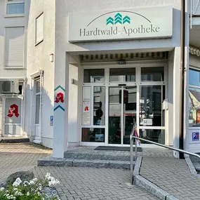 Aussenansicht der Hardtwald-Apotheke