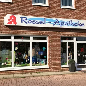 Aussenansicht der Rossel-Apotheke