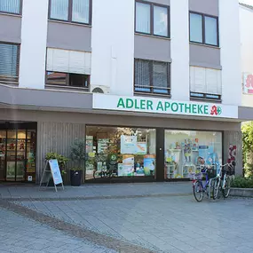 Aussenansicht der Adler Apotheke