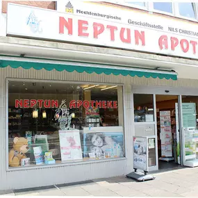 Aussenansicht der Neptun-Apotheke