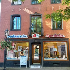 Aussenansicht der Leuken'sche-Apotheke