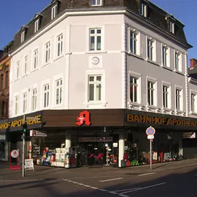 Aussenansicht der Bahnhof-Apotheke