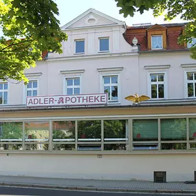 Aussenansicht der Adler-Apotheke