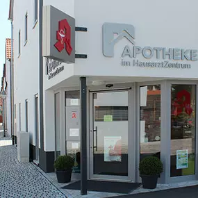 Aussenansicht der Apotheke im HausarztZentrum