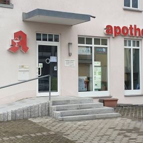 Aussenansicht der Apotheke in Oberzell