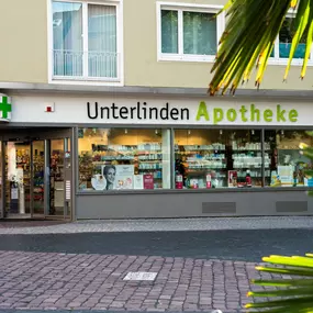 Aussenansicht der Unterlinden-Apotheke