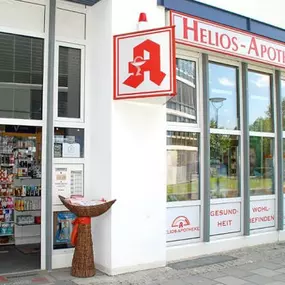 Aussenansicht der Helios-Apotheke