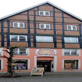 Aussenansicht der Sonnen-Apotheke