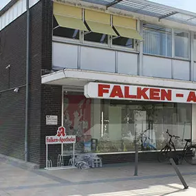 Aussenansicht der Falken-Apotheke