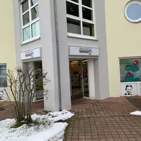 Aussenansicht der Albert-Schweitzer-Apotheke