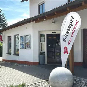Aussenansicht der Oberlinder Apotheke