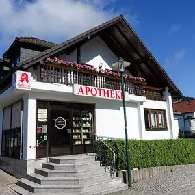 Aussenansicht der Hofwiesen-Apotheke