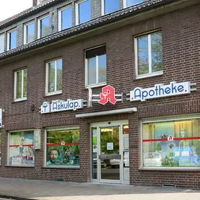 Aussenansicht der Äskulap Apotheke