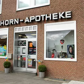 Aussenansicht der Einhorn-Apotheke