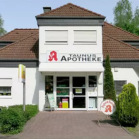 Aussenansicht der Taunus-Apotheke