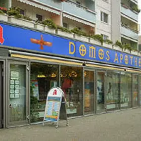 Aussenansicht der Domos Apotheke Stuttgarter Allee