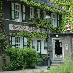 Aussenansicht der Margarethen-Apotheke