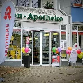 Aussenansicht der Platanen-Apotheke