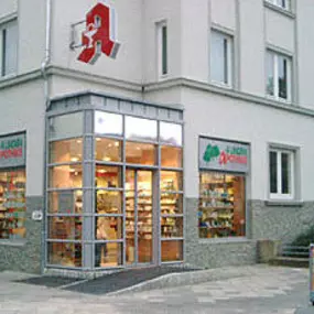 Aussenansicht der 4 Linden Apotheke