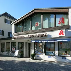 Aussenansicht der Bahnhof-Apotheke