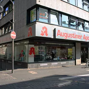 Aussenansicht der Augustiner-Apotheke