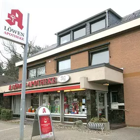 Aussenansicht der Löwen-Apotheke