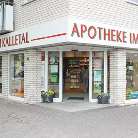 Aussenansicht der Apotheke im Kalletal