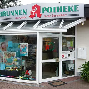 Aussenansicht der Brunnen-Apotheke